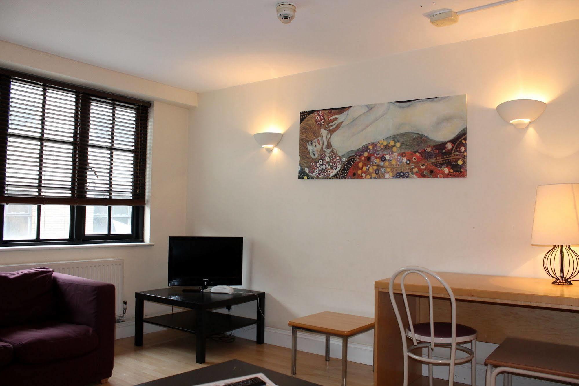 Acorn - Bakers Row Apartments Лондон Екстериор снимка